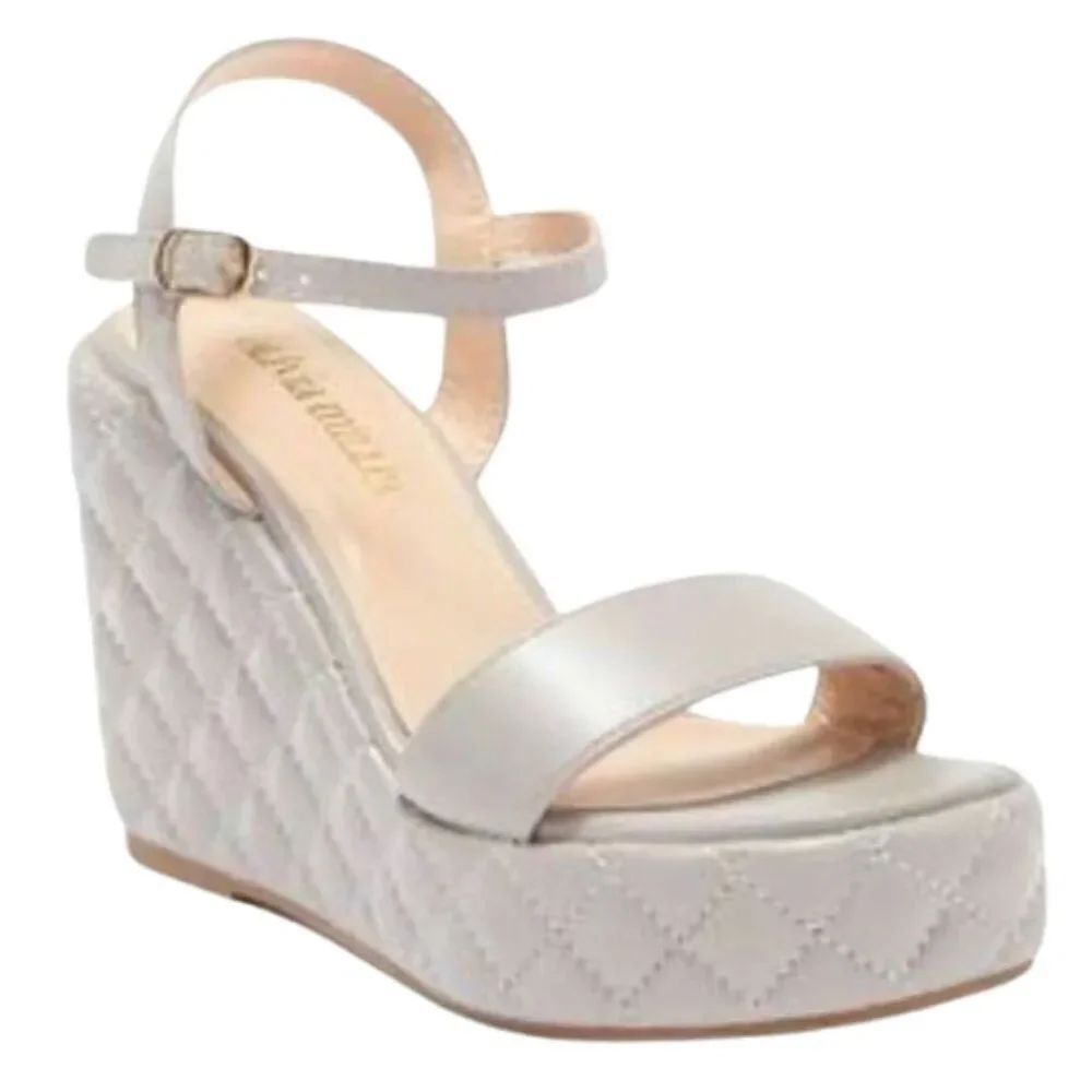 Like New OLIVIA MILLER Quilted Light Gray Wedged Sandal